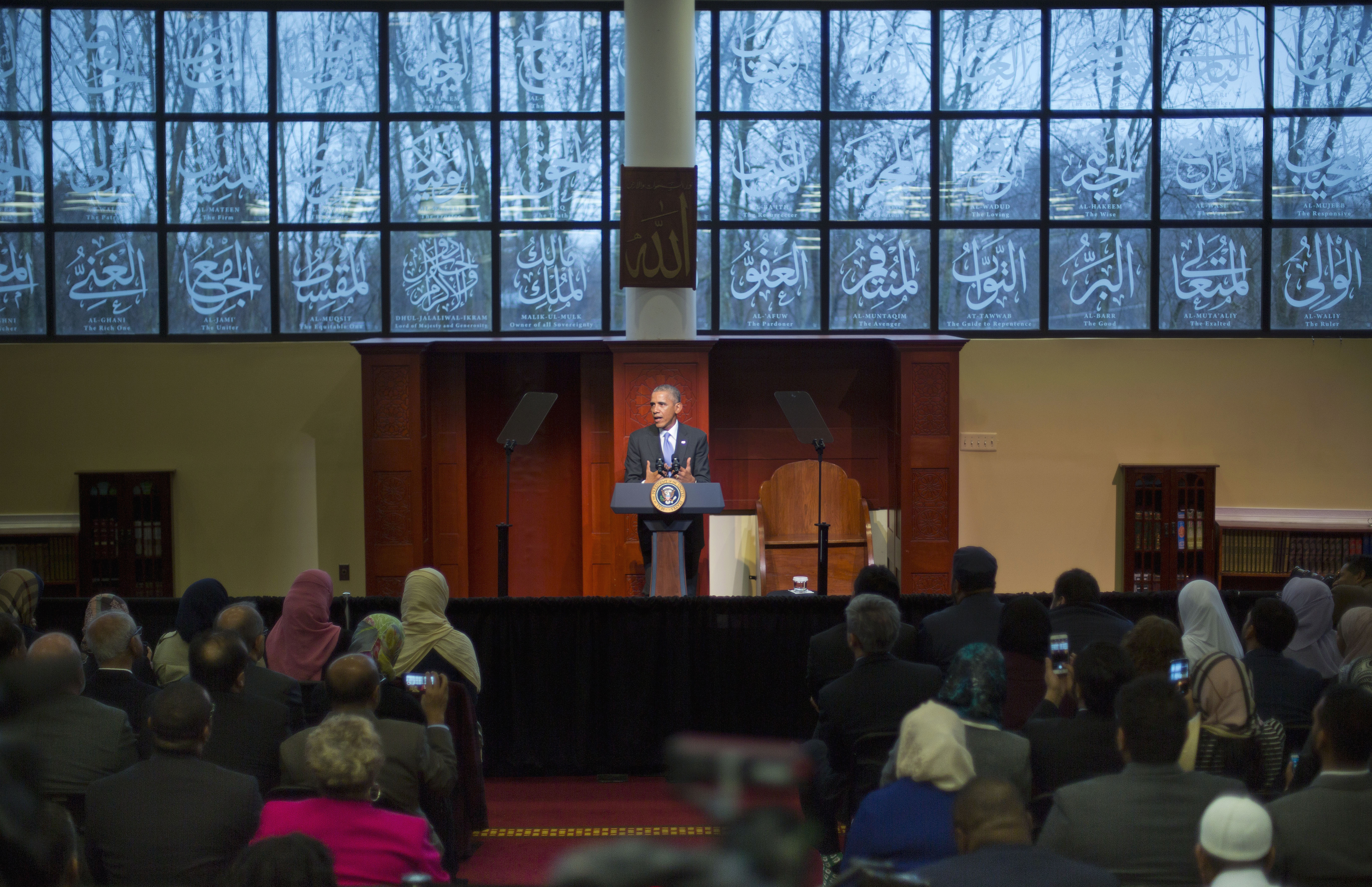 Alhurra, Radio Sawa cover President Obama’s first visit to a U.S. mosque