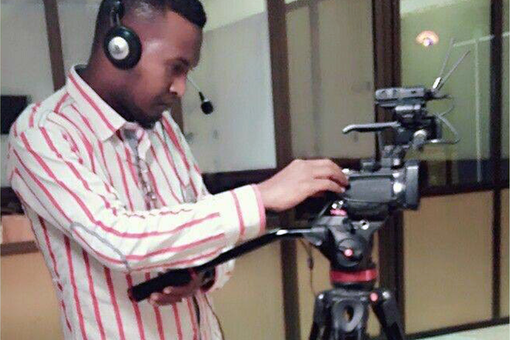 Freelance Somali cameraman working for VOA killed in Saturday’s blast in Mogadishu